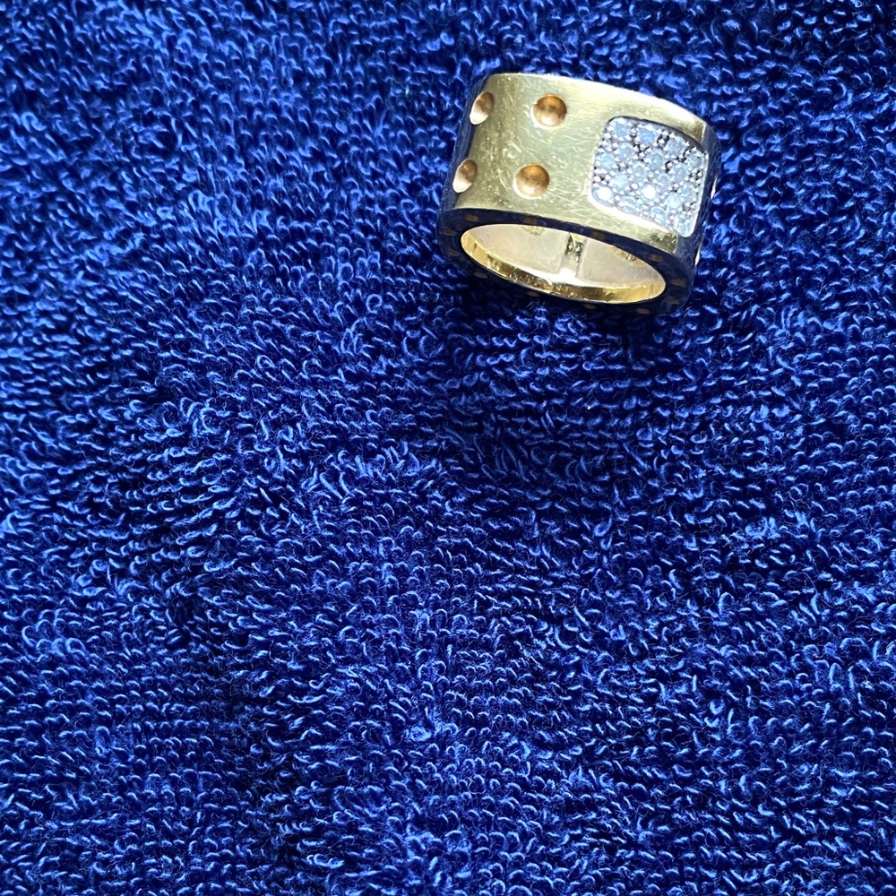 Roberto Coin Gold Ring with Diamond Accents